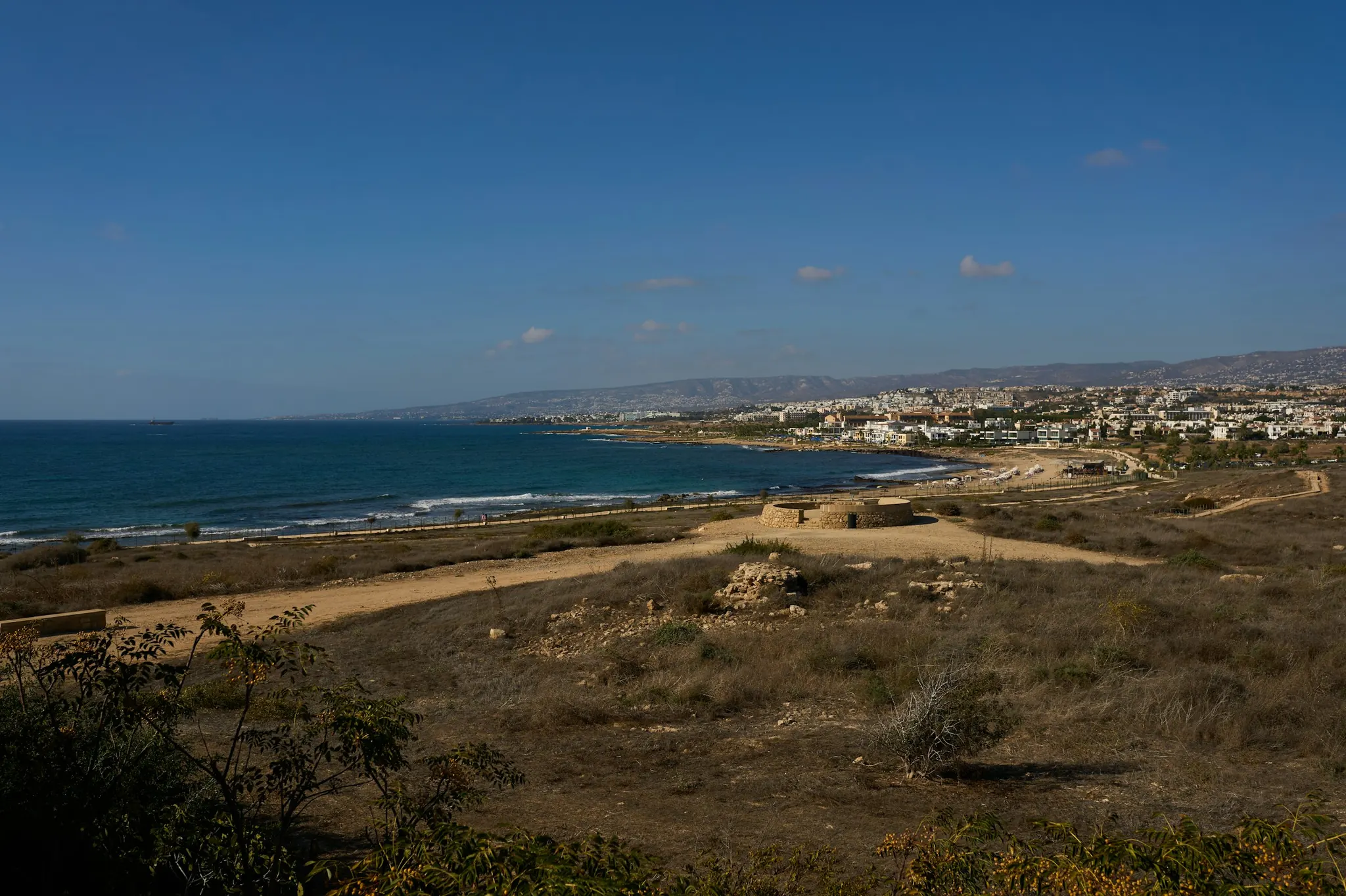 חוף פאפוס והעיר, מהפארק הארכאולוגי